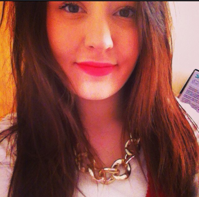 Charrlotteeeee's profile picture. 19|Essex|Studies beauty therapy|