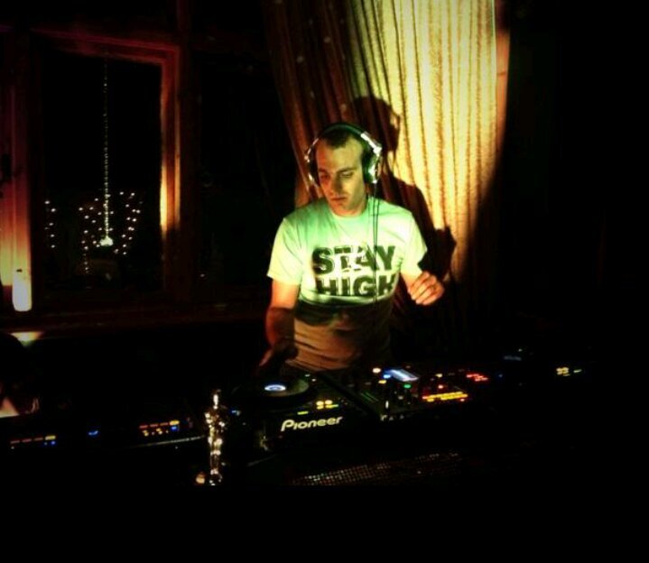 PROG PROG PROG PROG PROG PROG PROG... Get the picture??? :-) Oh and I have a thing for Techno as well :-p