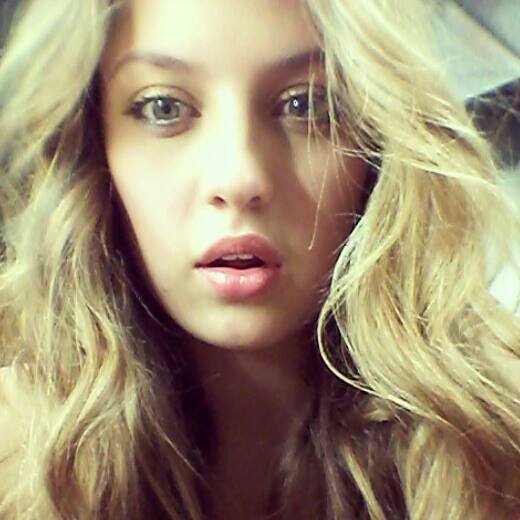 sfdgvdebv's profile picture. Sigueme y te sigo
Simple no ?