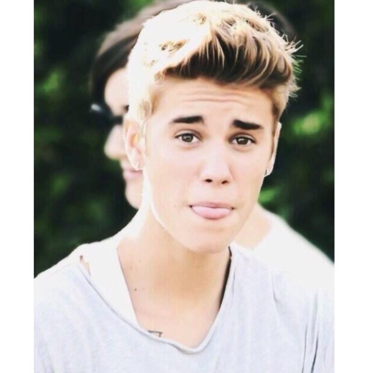 Hey beautiful. Go follow @carterr_mofo bc she just gave you a follow and you amazing ily