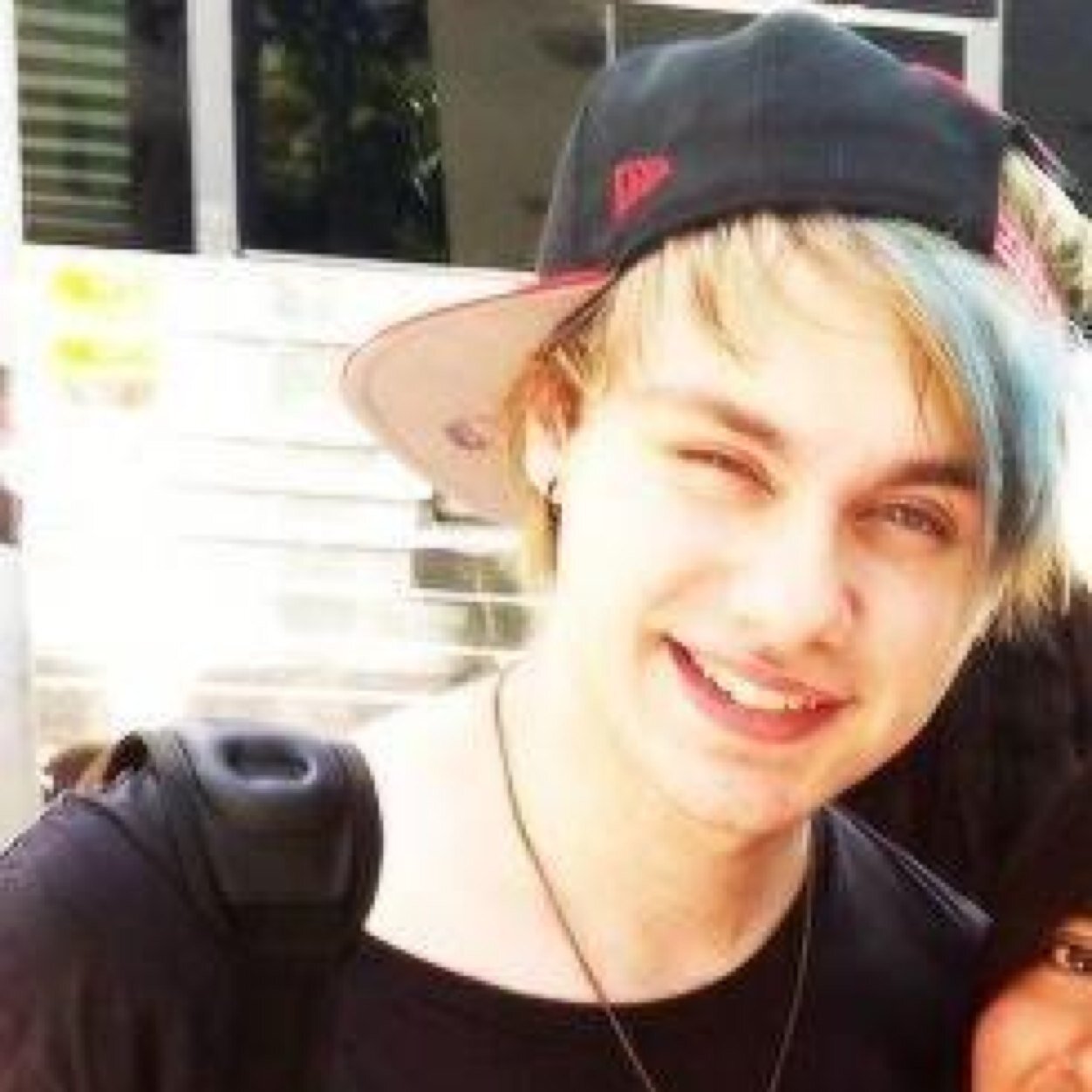 You're not supposed to look back. You're supposed to keep going || 1D and 5SOS 5/7/13 || 0/4 0/5 ):