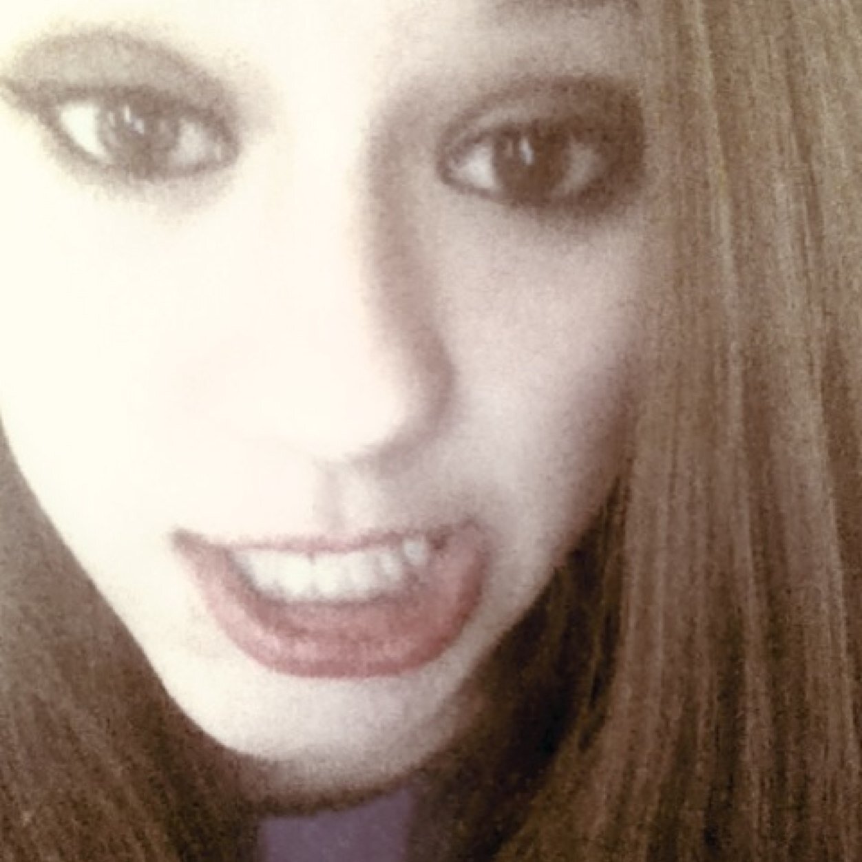 directioner, love food, hate the wanted, dont like flowers, favorite color is purple