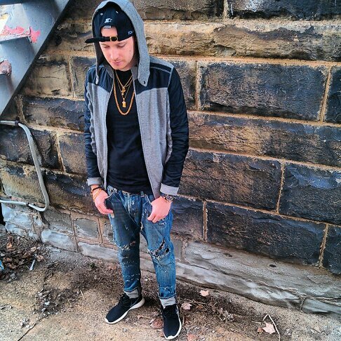 Money makes the whole world goo around & if your talking about getting it im down!! PITTSBURGH!!