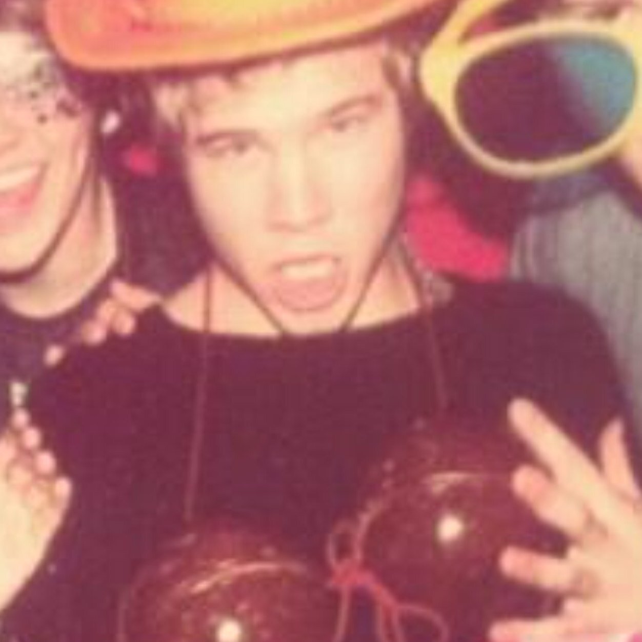 chrislikeyo's profile picture. 