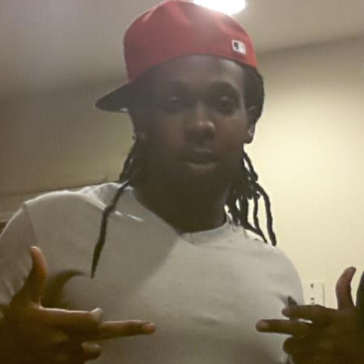 R.I.P mama and fred free derrick #KoldHeartz #Yagadoe #fitnessfreak #teamPisces #teamEagles #teamKnicks #GrayhoundsCoach