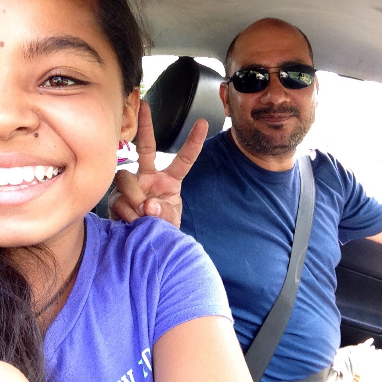 alroyocr's profile picture. 