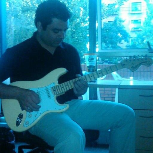 Padre, Guitarrista, Empresario Rubro Energético y Construcción. Experto en Comercio Exterior y Logística Internacional. Dueño de http://t.co/ggjhtyeJvJ