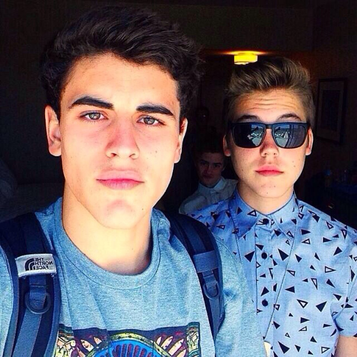 follow @idgafespinosa & @aaronftreynolds cause she gave you a free follow