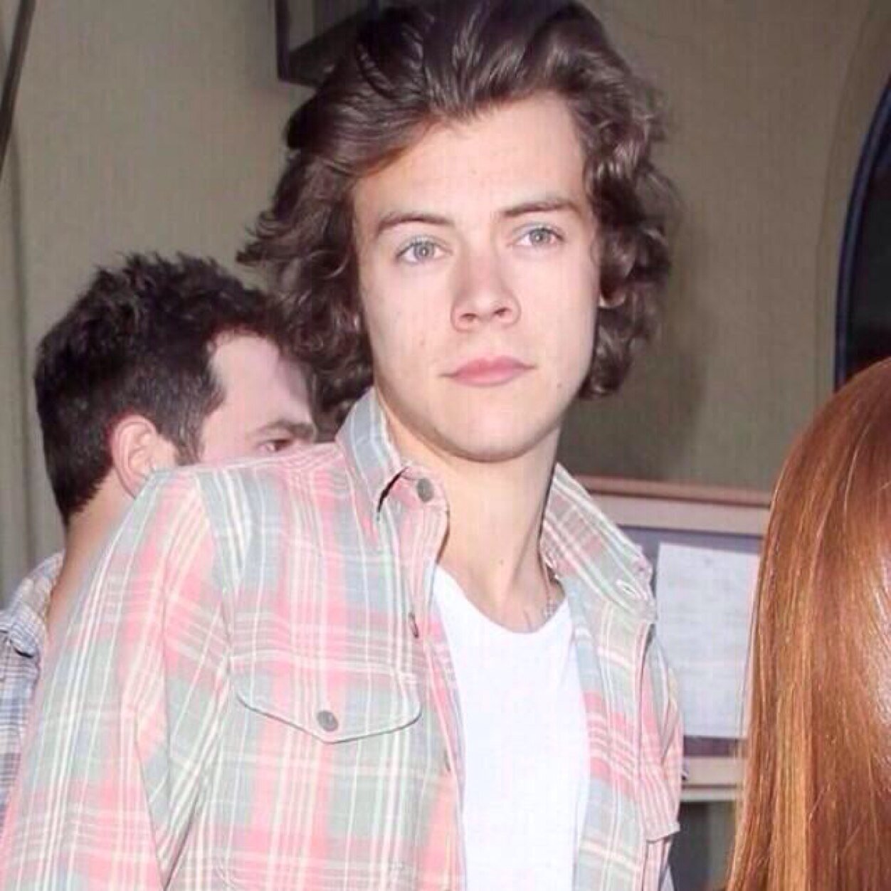 Hey please follow @tomlinsushiroll !She gave you this follow!