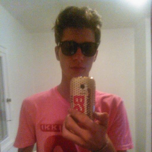 chato ... bobo.. alegue \o