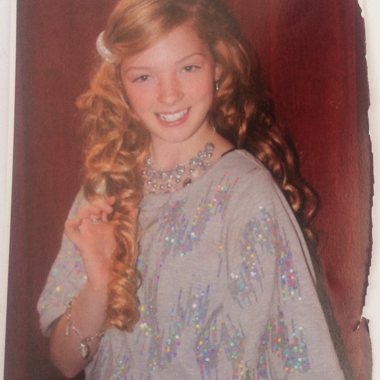 A 15 year old singer/songwriter who LOVES to sing, perform,play the guitar and dance ❤!! Taylor Swift is my inspiration!
