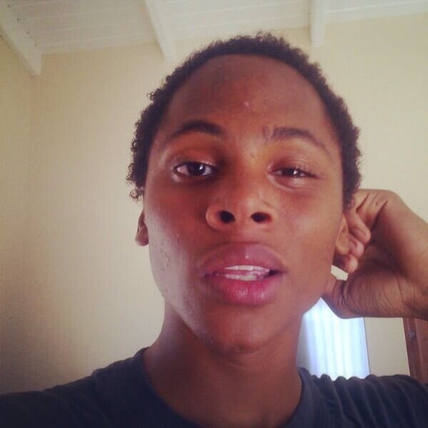 Follow Andere Acc @GurrHarvey500