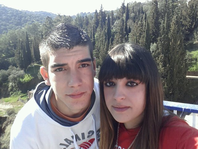 La vida es como un rompecabezas:cada pieza tiene una razon,un lugar,un por que,no insistas en poner piezas donde no caben...♥♠