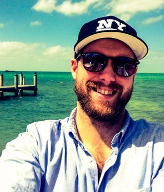 JasminBrochu's profile picture. Curieux. Parfois moustachu. Sceptique. Tantôt artisan, tantôt Artiste. Désintéressé. Indifférent. Communicateur. Silencieux. Amoureux. Papa.