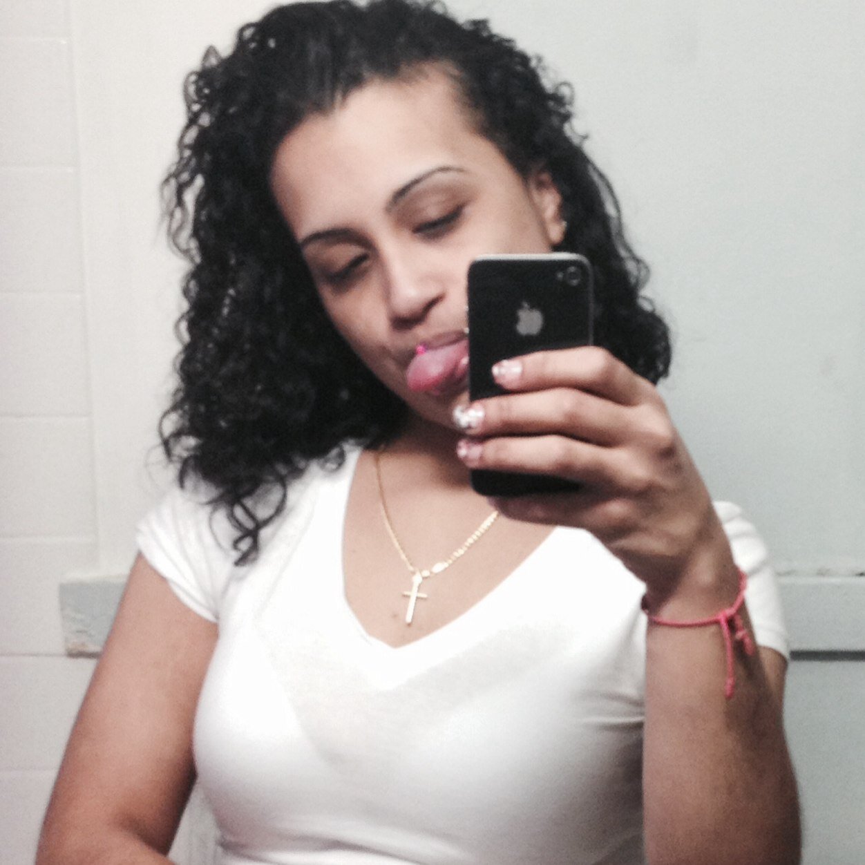 A LIL ABOUT MYSELF ,WELL I LOVE TO SAY HOW IT IS IF YUH DONT LIKE IT FUK IT THAT'S LIFE ..I LOVE DOING ME THATS THE BEST PART IN LIFE ...AM NOT PERFECT...