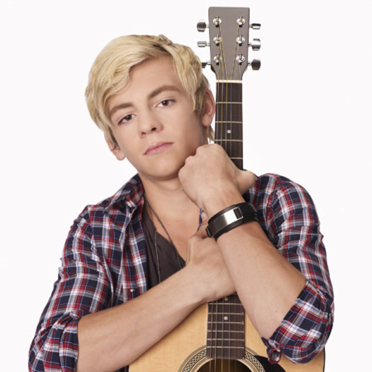 EmotionalMoon's profile picture. Hi, I'm Austin. I'm emo. Give me a knife and I'll happily cut myself.