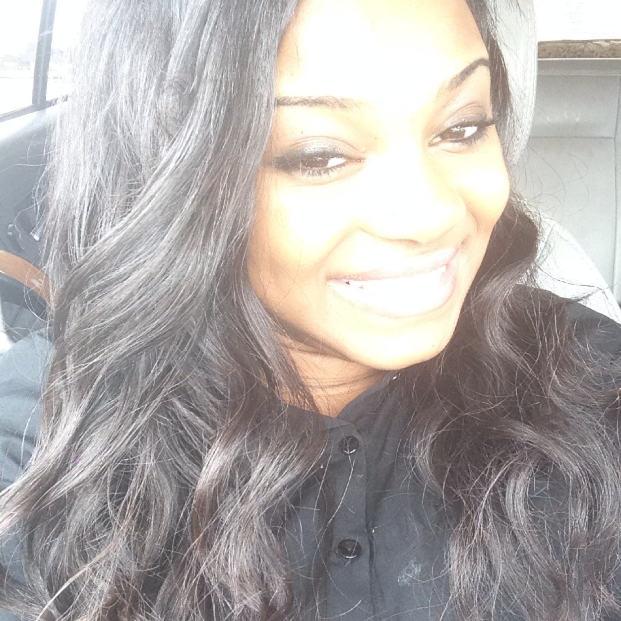 I am me:) coolest and realest person u will eva meet... like me, love me, hate me! who gives a ****!