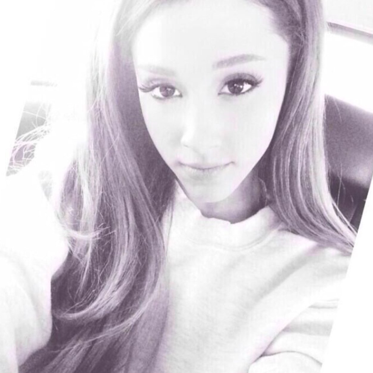 Ariana Grande is the bomb dot com ♡