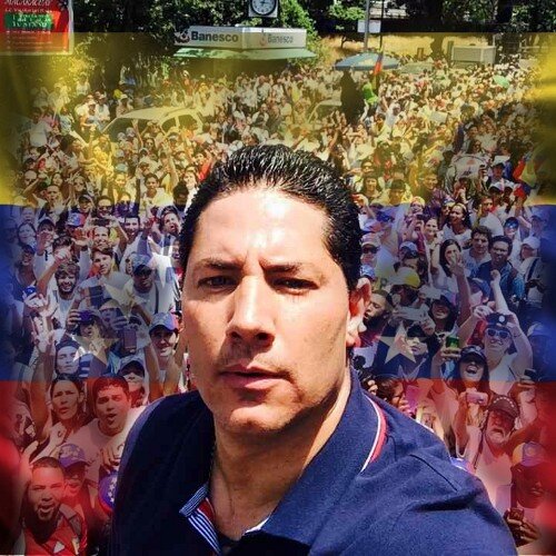 Aqui los q admiramos a @soyfdelrincon en Vzla!Gran profesional y ser humano q con pasión busca la verdad e informa sobre Vzla! Gracias Fernando!!