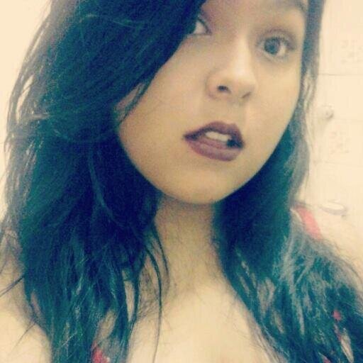 Facebook: Giih Rodrigues , skate 3 Heavy Metal 3 e acho que é isso ae .. rs'