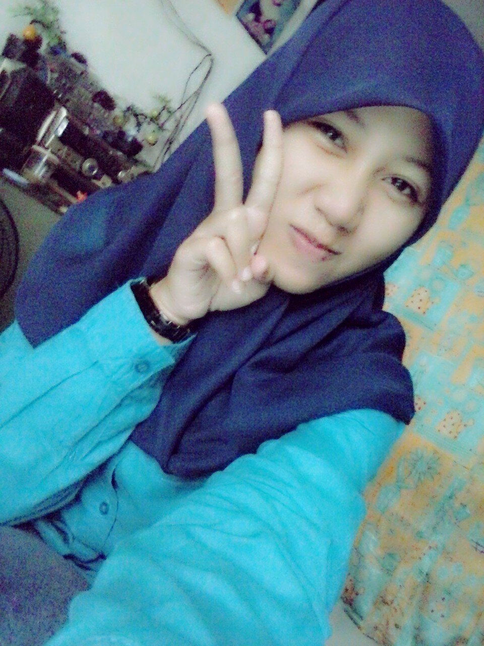 Lia Nur Damayanti | 05 agustus 1998 | grade X-Ka2 | SMKN 5 surabaya ( STEMBA ) | ♥ @cendel_lfc ♥ | follback?? just mention :)