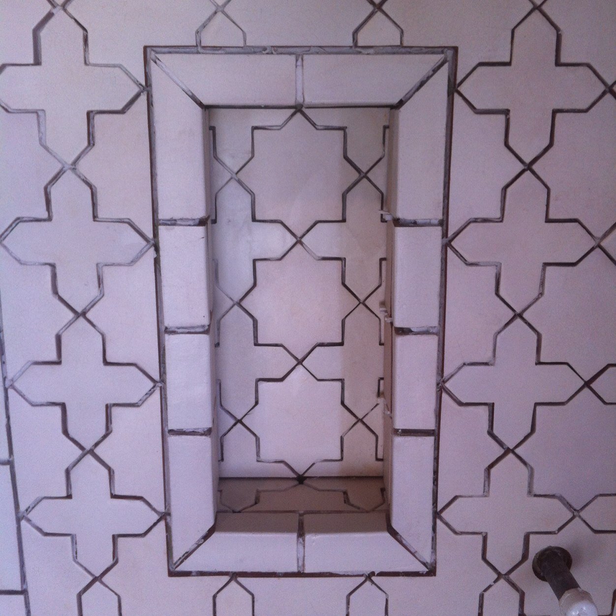 elitetileworks's profile picture. Fine custom tile installation. Specializing in waterproof, mold resistant showers. Residential & commercial. Call us! (805) 252-5939