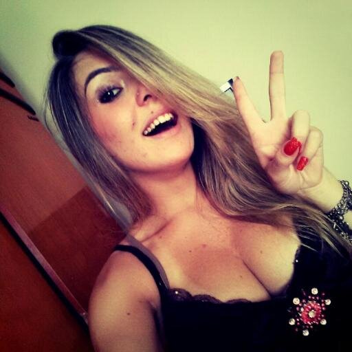 #011 / 18 / Estudante de Biomedicina
