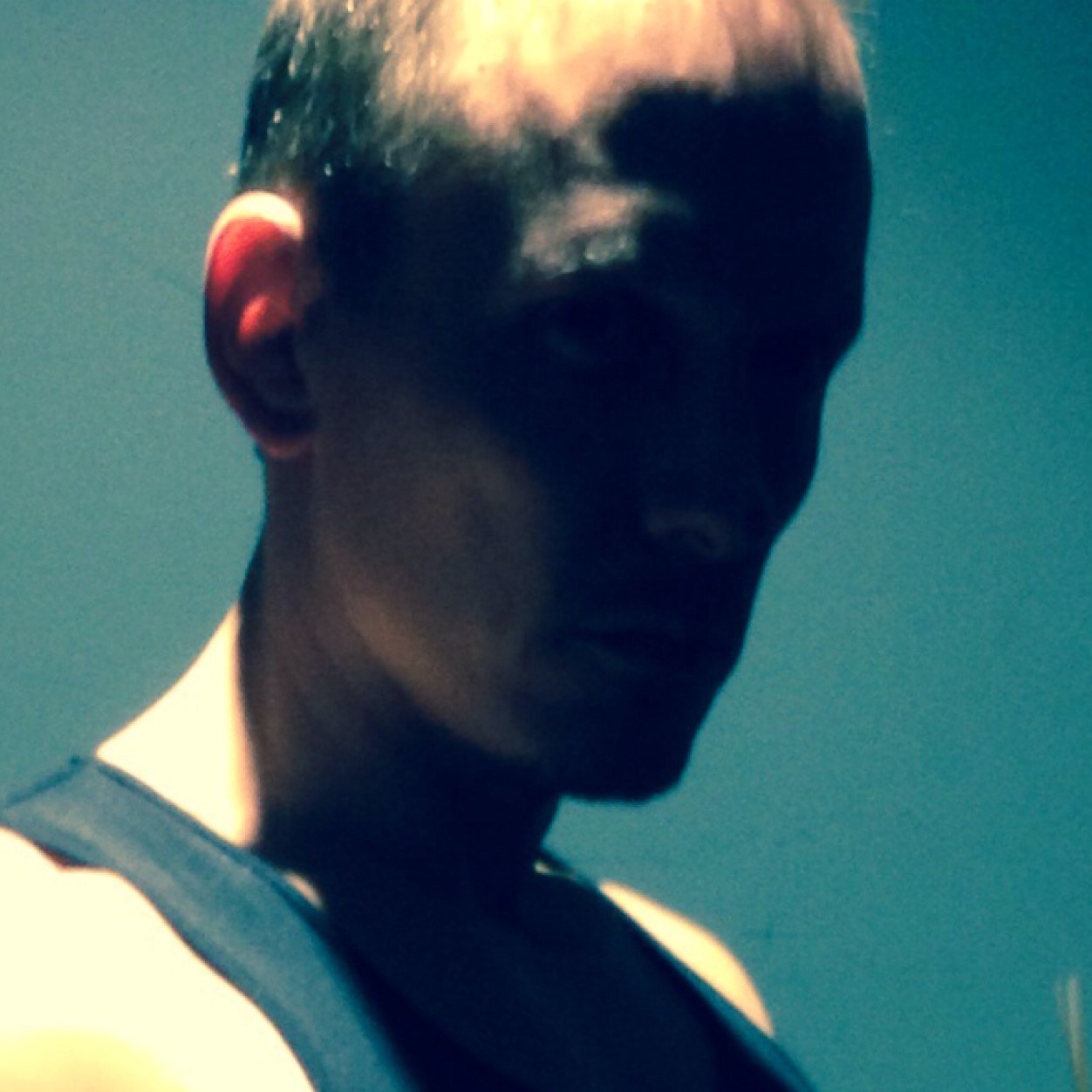 Videographer, lover of martial arts and hardstyle.