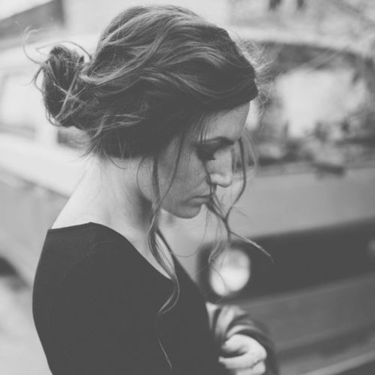 I'm a mess in a dress. Im constantly at war with myself. I take everything day by day. Welcome to my thoughts.