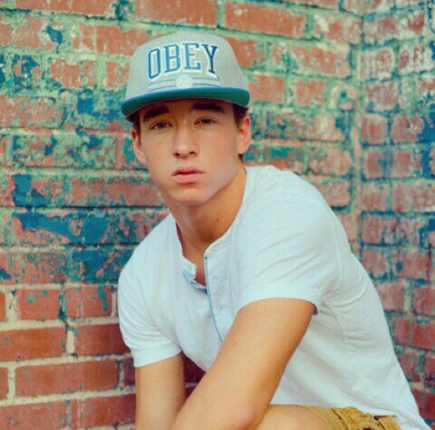 Just a small town girl following in the footsteps of my idol Peyton Levi Sanders ♥ Never Give Up, Never Give In, Never Let Go❤