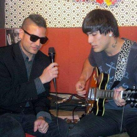Dúo formado por @_AndyBelguich en Voz y Leo Studnitz en Guitarra. ESCUCHÁ NUESTRO ÁLBUM COMPLETO: #NORTE https://t.co/9DccVj908l
