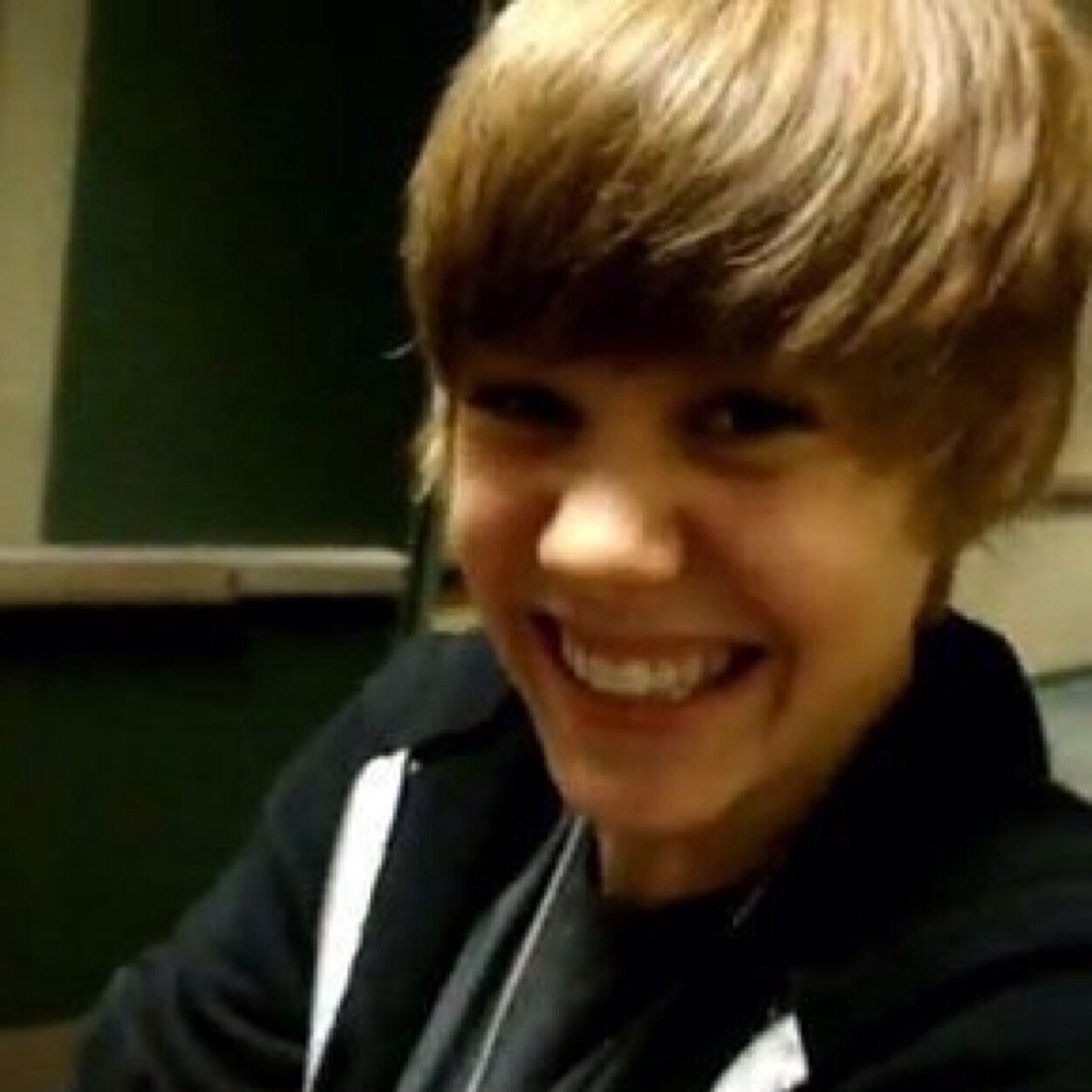 kingdrews's profile picture. Yes i love @justinbieber, No i don't love him because of his hair or because he's famous i love him because of him and that's just who I am♥ HI HATERZ ;)