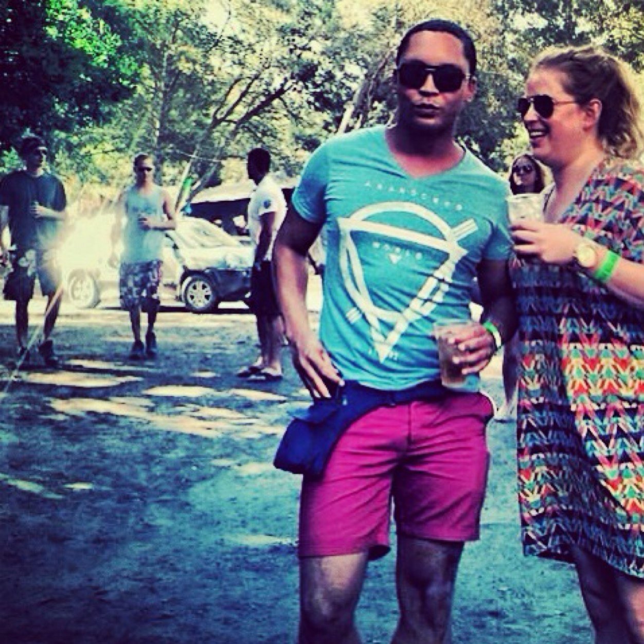 a_ru_lew's profile picture. Nerd. Vagabond. Coffee snob. Wine-er.