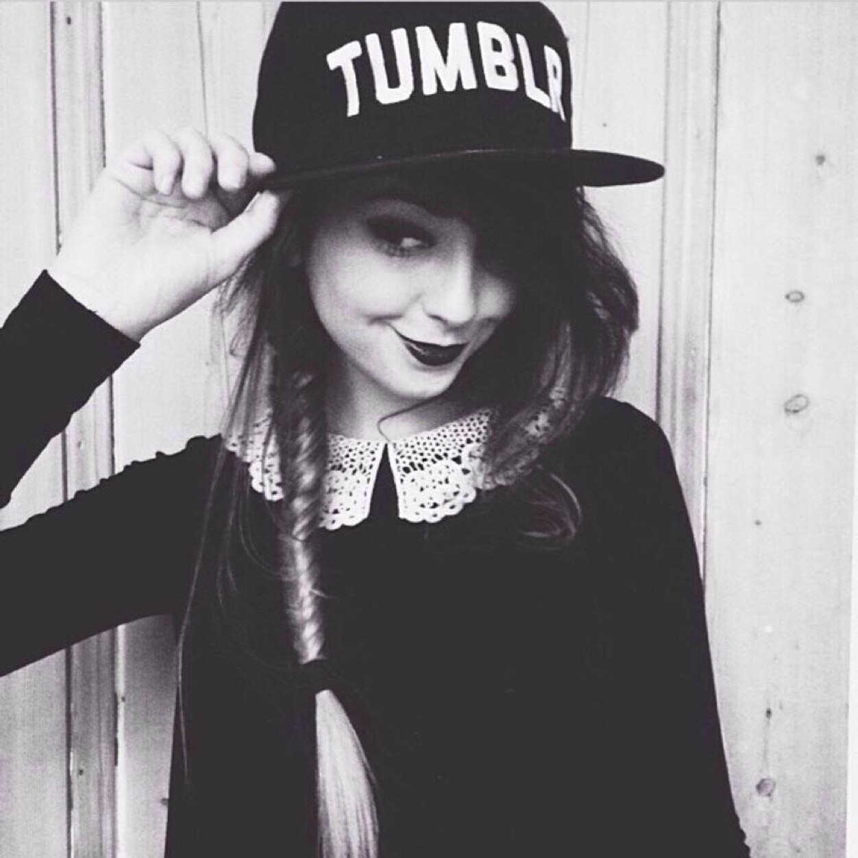 HEY BEAUTIFUL! PLEASE GO FOLLOW @them_youtubers1 IF YOU LOVE YOUTUBERS-SHE WILL FOLLOW BACK! AND IF YOU LIKE THOSE 5 DORKS THAT CALL THEM SELF 1D @_narryslove