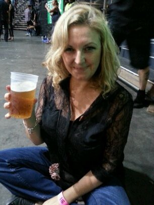 mom of 2, one is a type 1, house wife, animal lover and I dont eat my friends...