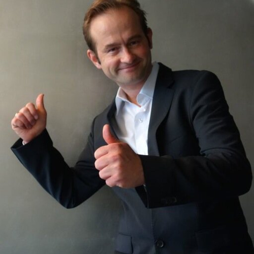 Seasoned International Sales Exec. Interests in macro economics, politics, investing, Enterprise IT and a holistic life