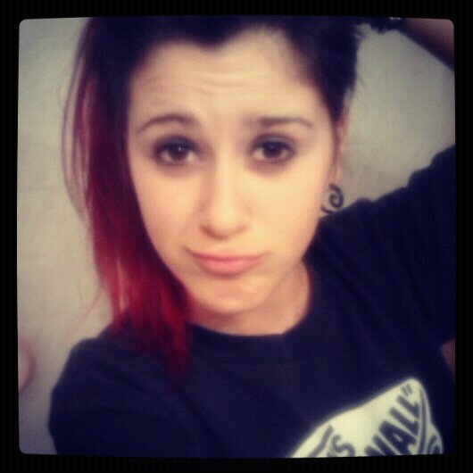 instagram---- Laurawhitep. facebook--- Laura vandenaweele