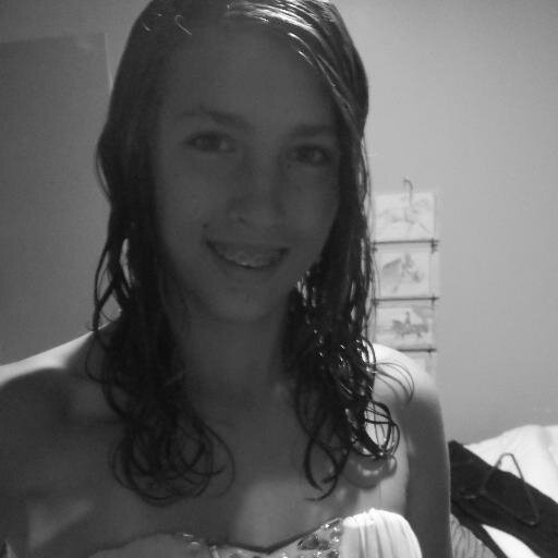 smile and live life with love and laughter :) singer/songwriter, Directioner and Belieber