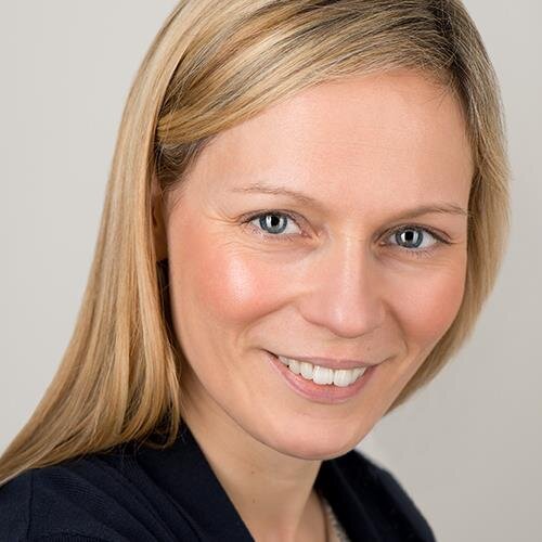 Management Consultant specialising in Banking Remediation - married to Branislav and proud Mum of Alexander - lover of both city and country life