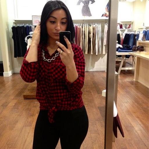 prettyxflockah's profile picture. Just a hard working woman trying to survive in this crazy world we live in #Single #Libra ..click the link in my bio if you wanna make money!