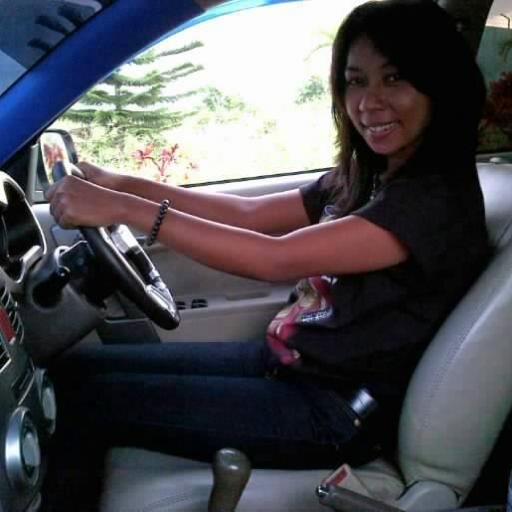 aku mengucap syukur kepada ALLAHku karena aku selalu mengingatmu dan berdoa untukmu (della syg mama)