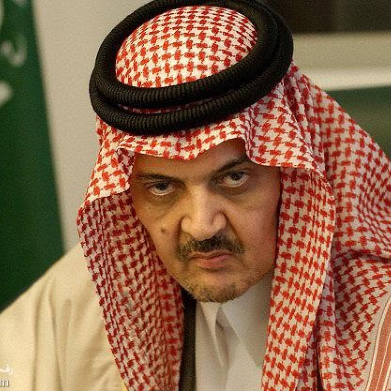 (الحق سهم مسنون.... يجب أن يوجه نحو قلب الباطل ...بقوة وبلا رأفه)