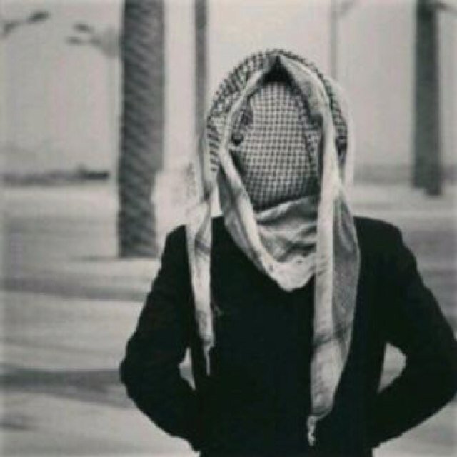 ^

تشرفني اضافتكم على BBM (: