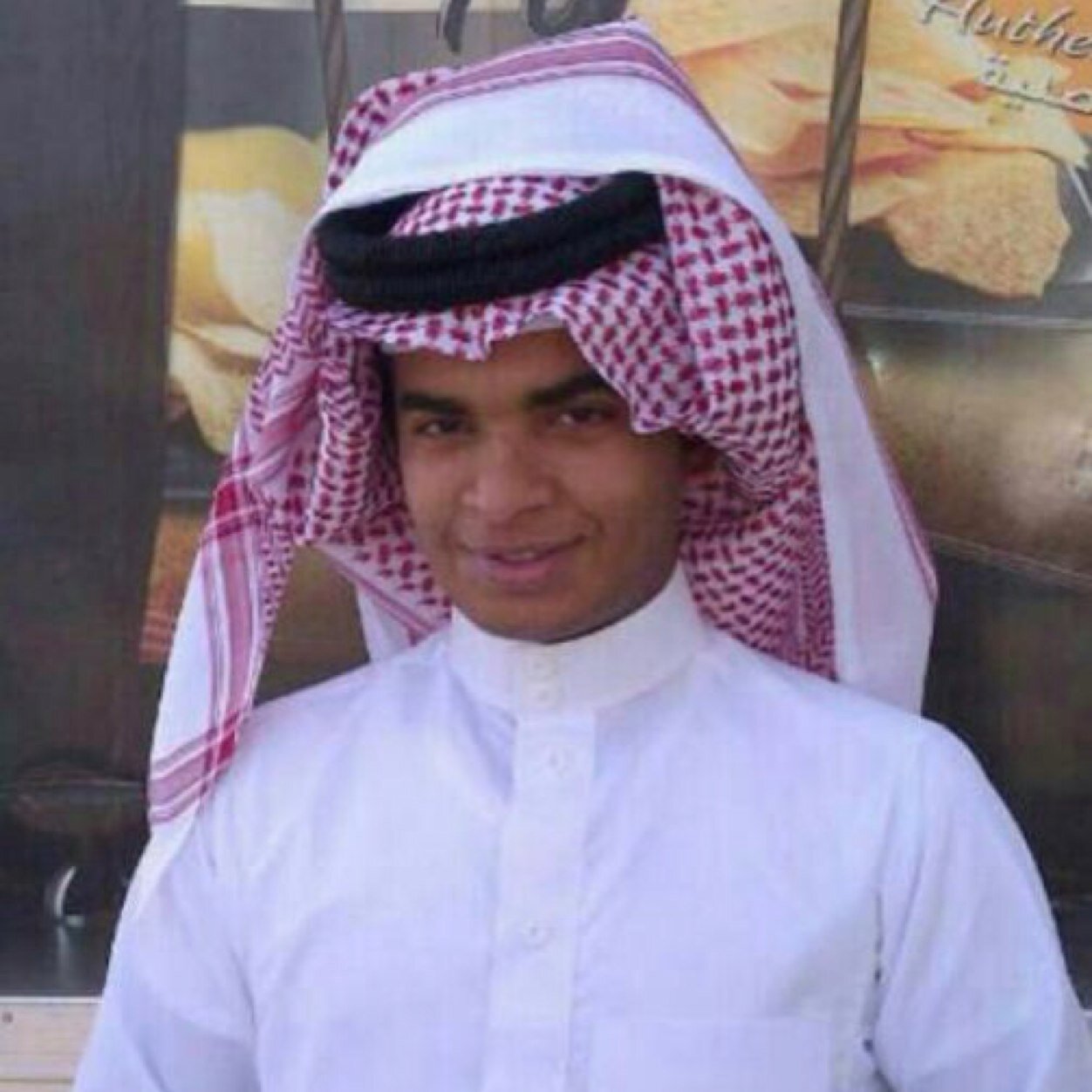 انا الوحيد بدنيتي وانا الجريح بغربتي