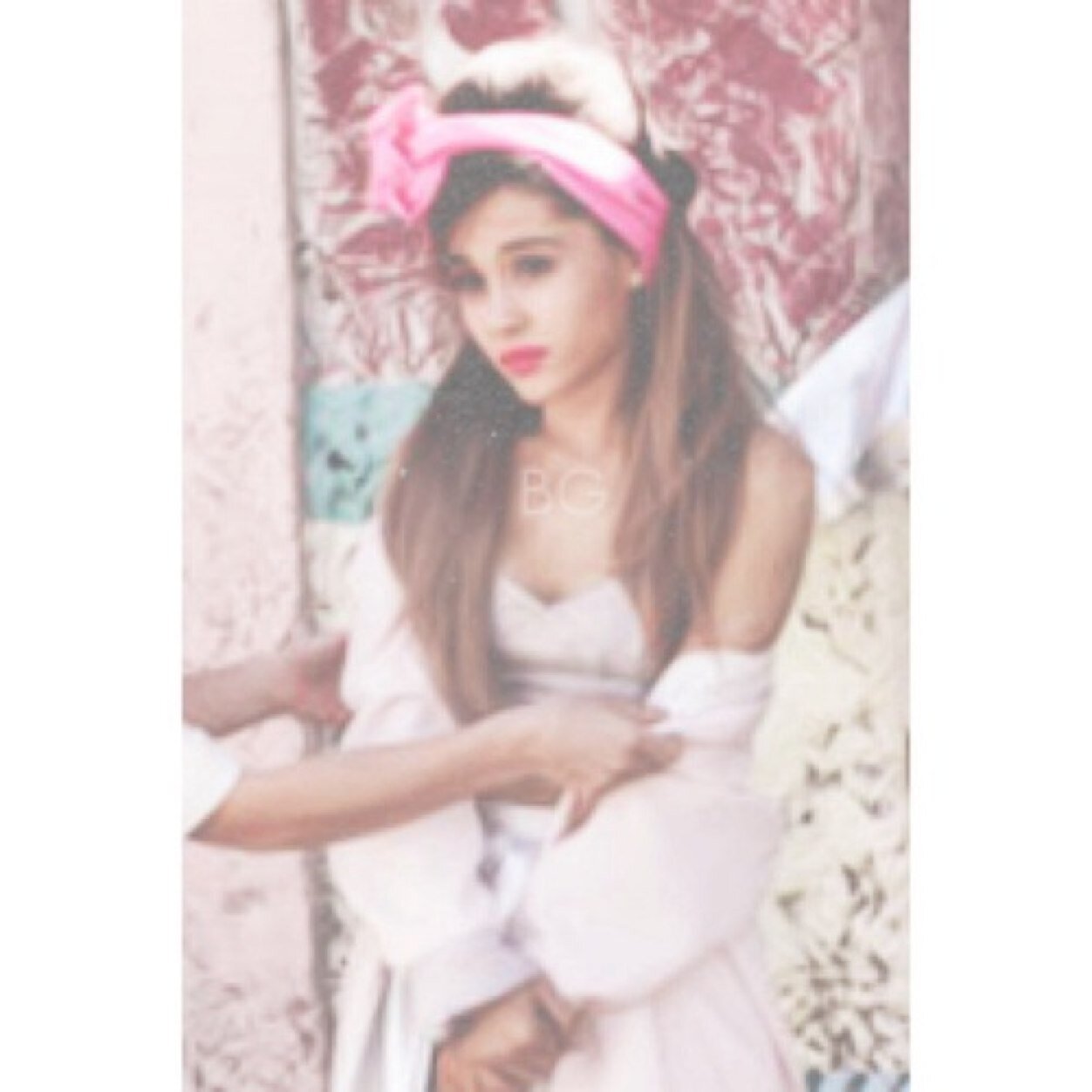 Gave you a follow, so please follow @drewxari for me love u guys