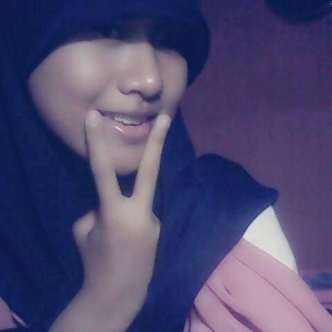 emadwidianadew1's profile picture. 