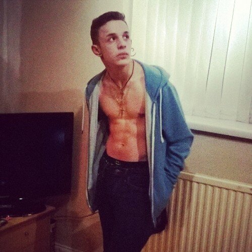 j_swanney's profile picture. Hobbies: parkour and football In a relationship: Naomi Riggeard Favourite artist: Jason Derulo