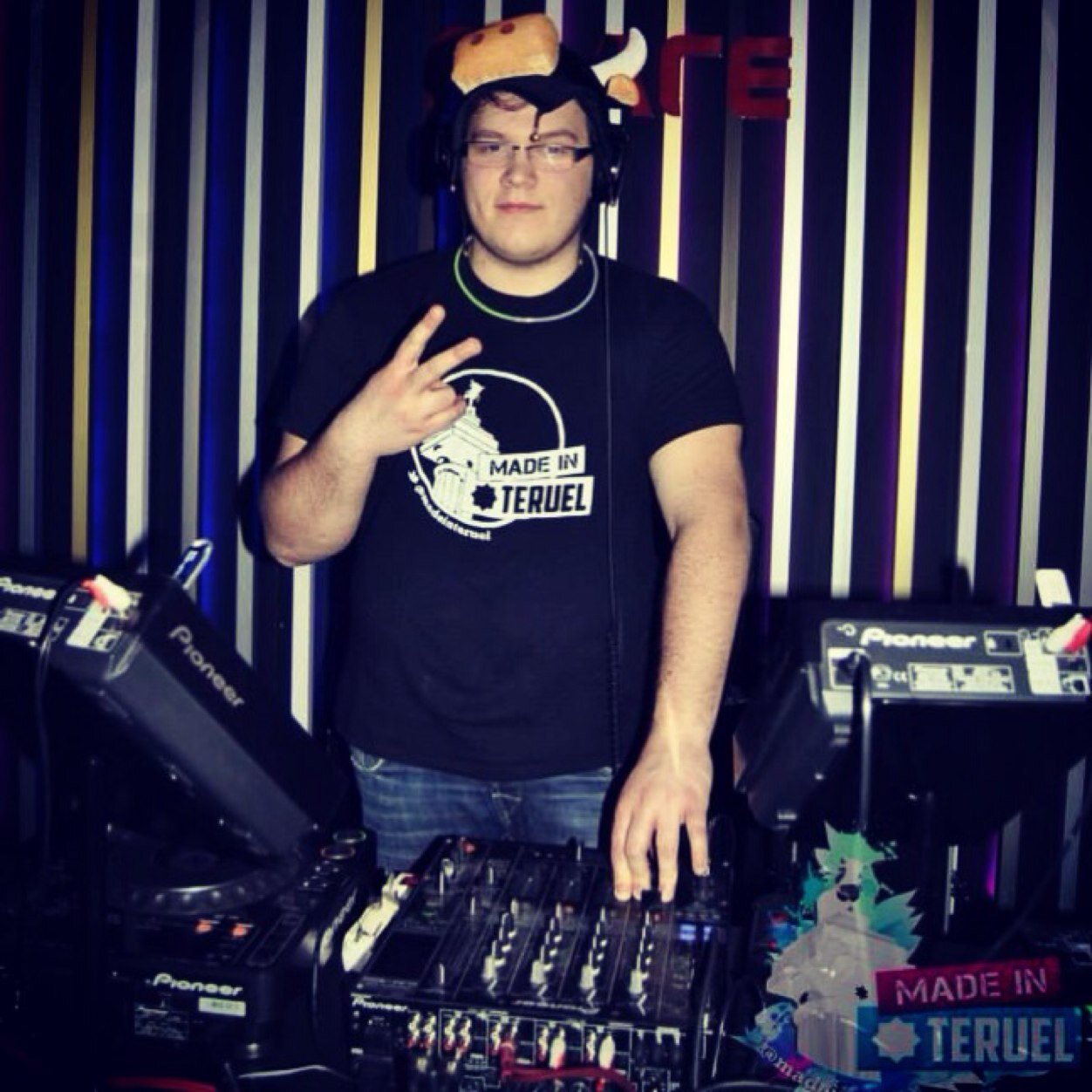 djalexgarces's profile picture. Spanish DJ / EDM / @discoscream @madeinteruel Listen to Jungle session every month on https://t.co/y38rUzrWvM