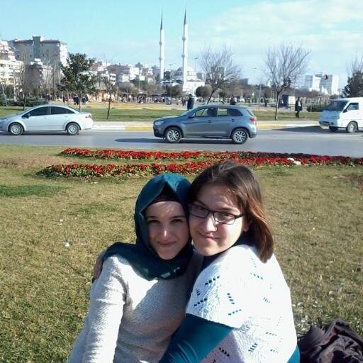 Çocukken çok acayip güçlerimiz vardı ; Üç deyince her şeyi yapabilirdik. .
