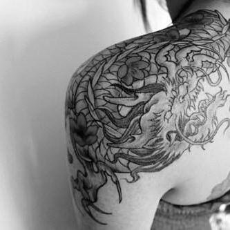 pizz42_x's profile picture. under the electric sky